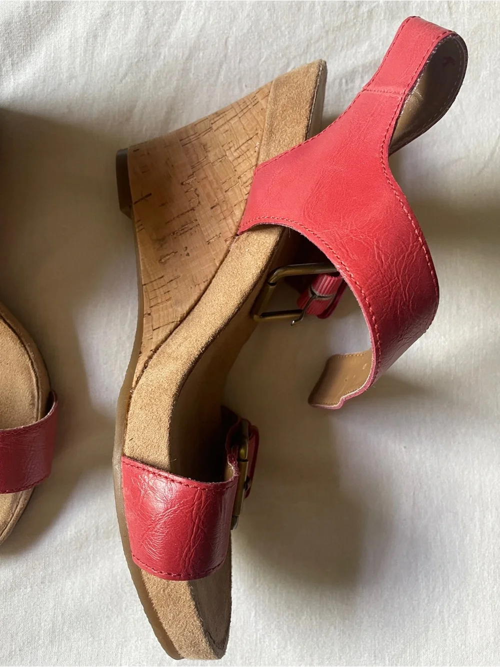 🎀AEROSOLES Red Leather Cork Wedge Sandals with Buckle